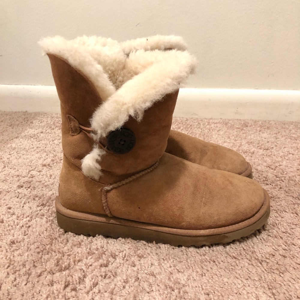 Button ugg boots